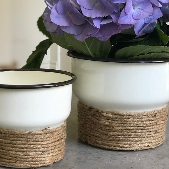 Flower Pot - Picture 4 of 9